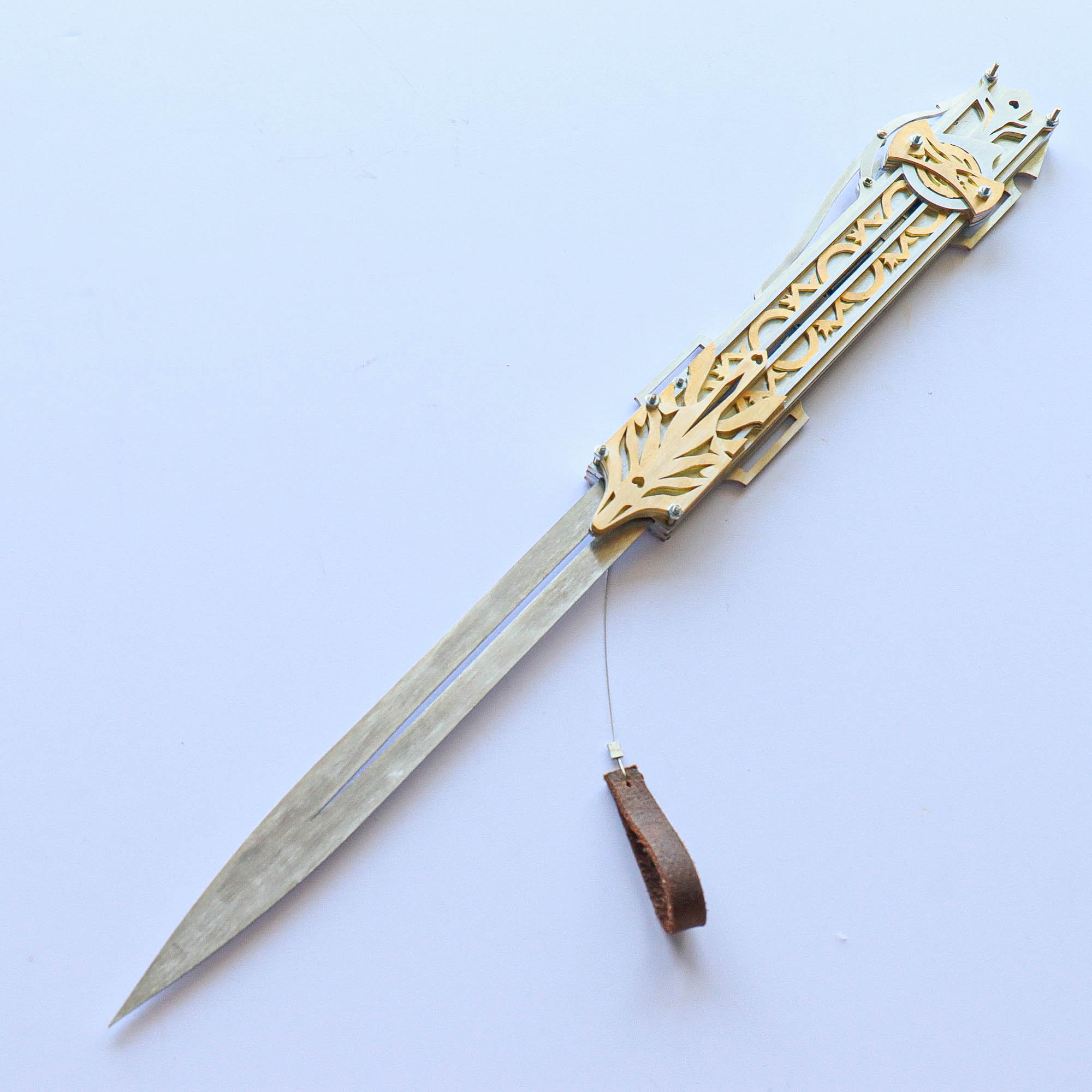 Hidden Blade Aguilar Double acting hidden blade